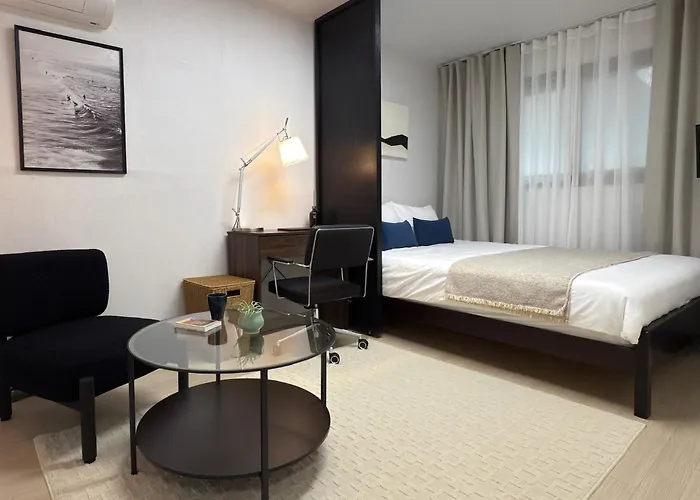 Villa Ddp Prime Triple Metro Access, Shopping Paradise, Scenic Park View