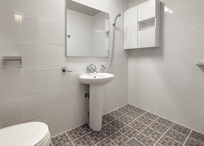 Villa Ddp Prime Triple Metro Access, Shopping Paradise, Scenic Park View
