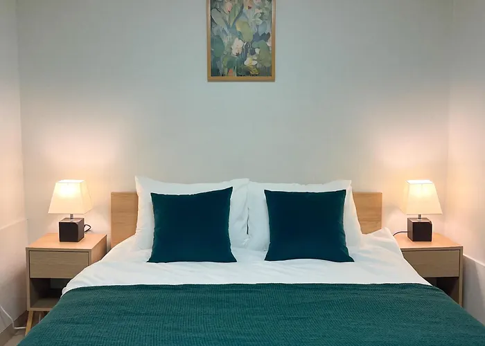Ddp Prime Triple Metro Access, Shopping Paradise, Scenic Park View Villa *
